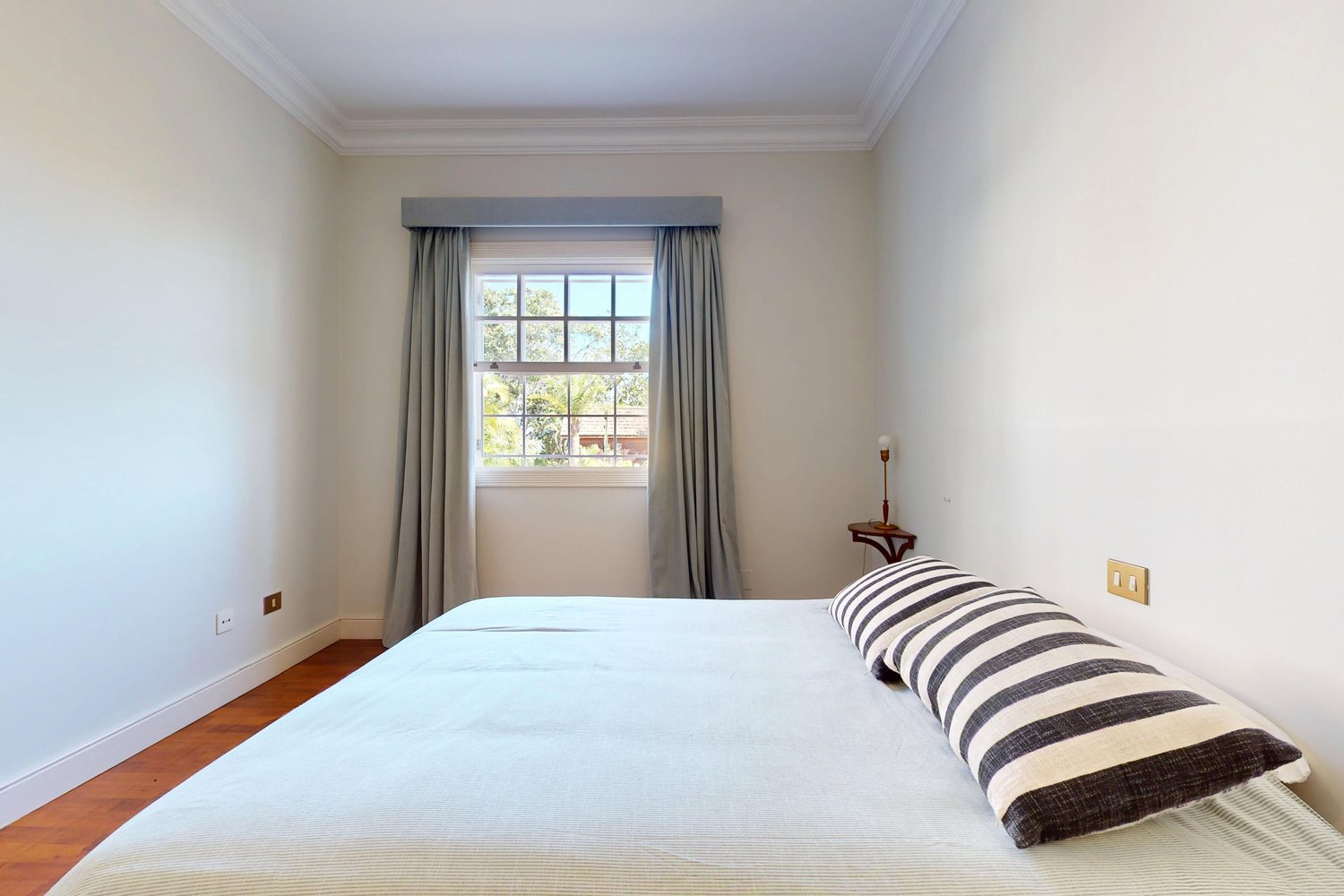Luxury Villa with Private Garden and Sea Views